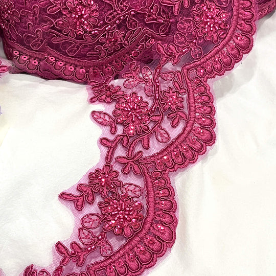 Adorno de encaje floral con cordón y cuentas bordado en malla de red 100 % poliéster | Encaje EE. UU.