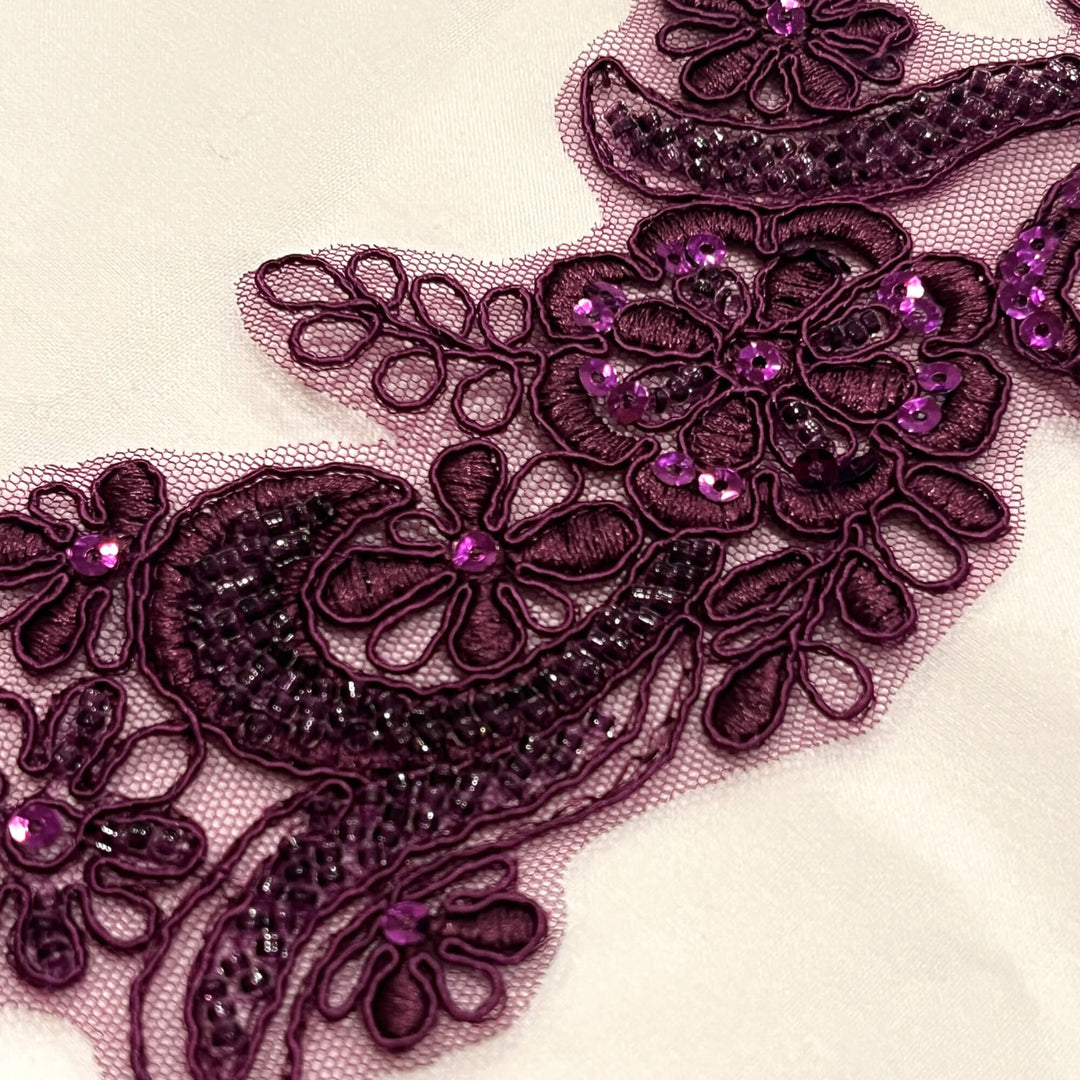 Aplique de encaje floral con cordón y cuentas bordado en organza 100 % poliéster | Encaje EE. UU.