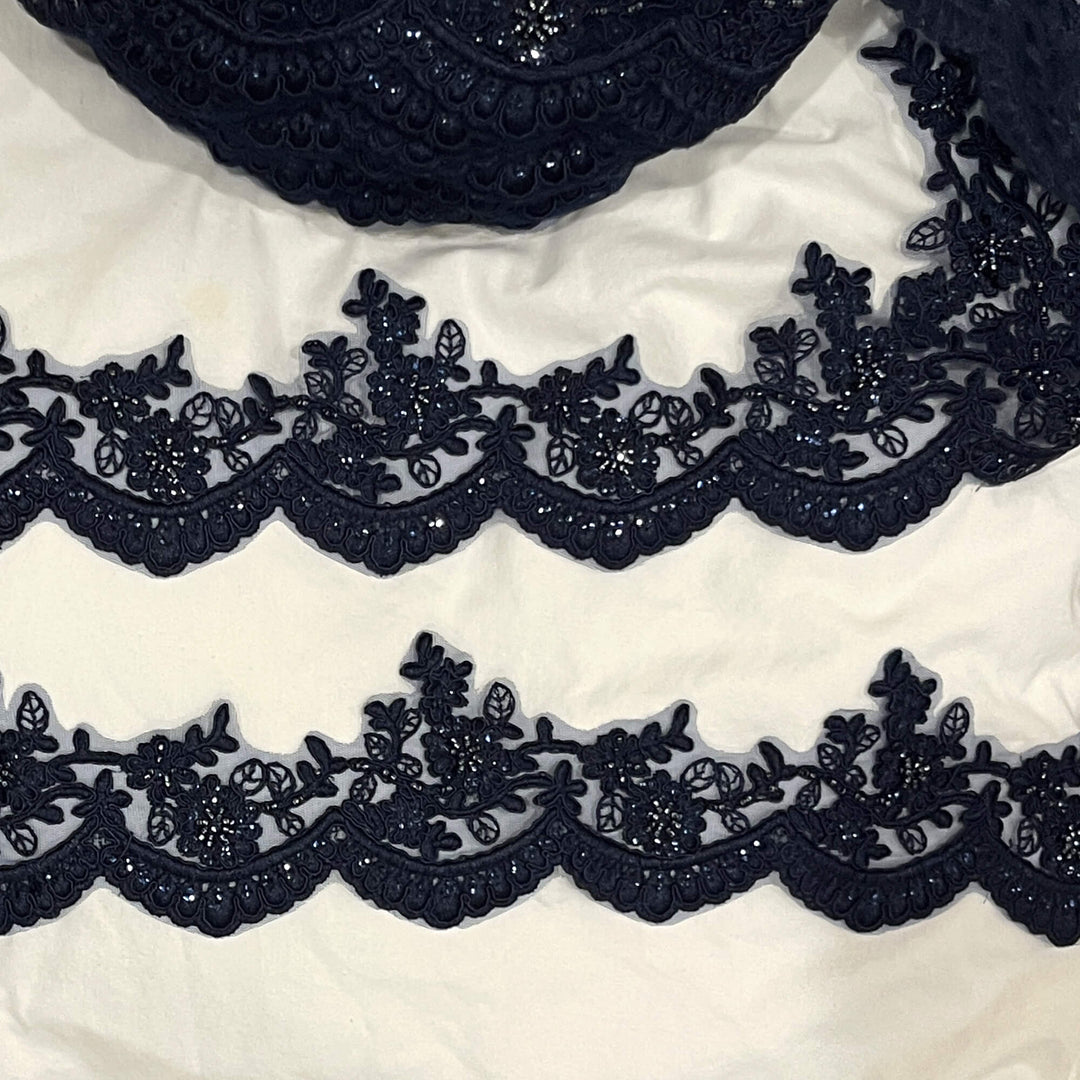 Adorno de encaje floral con cordón y cuentas bordado en malla de red 100 % poliéster | Encaje EE. UU.