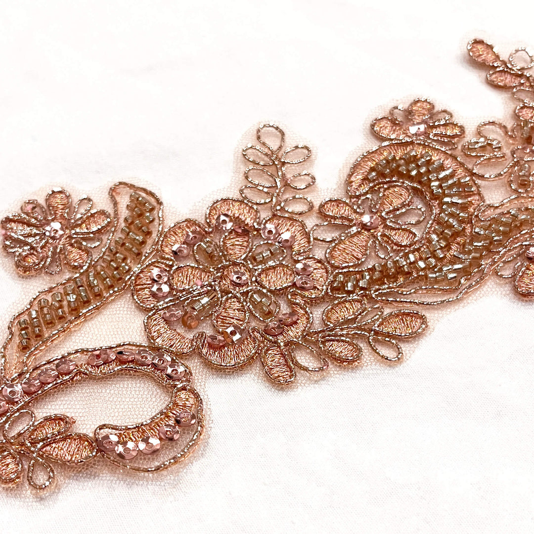 Aplique de encaje floral con cordón y cuentas bordado en organza 100 % poliéster | Encaje EE. UU.