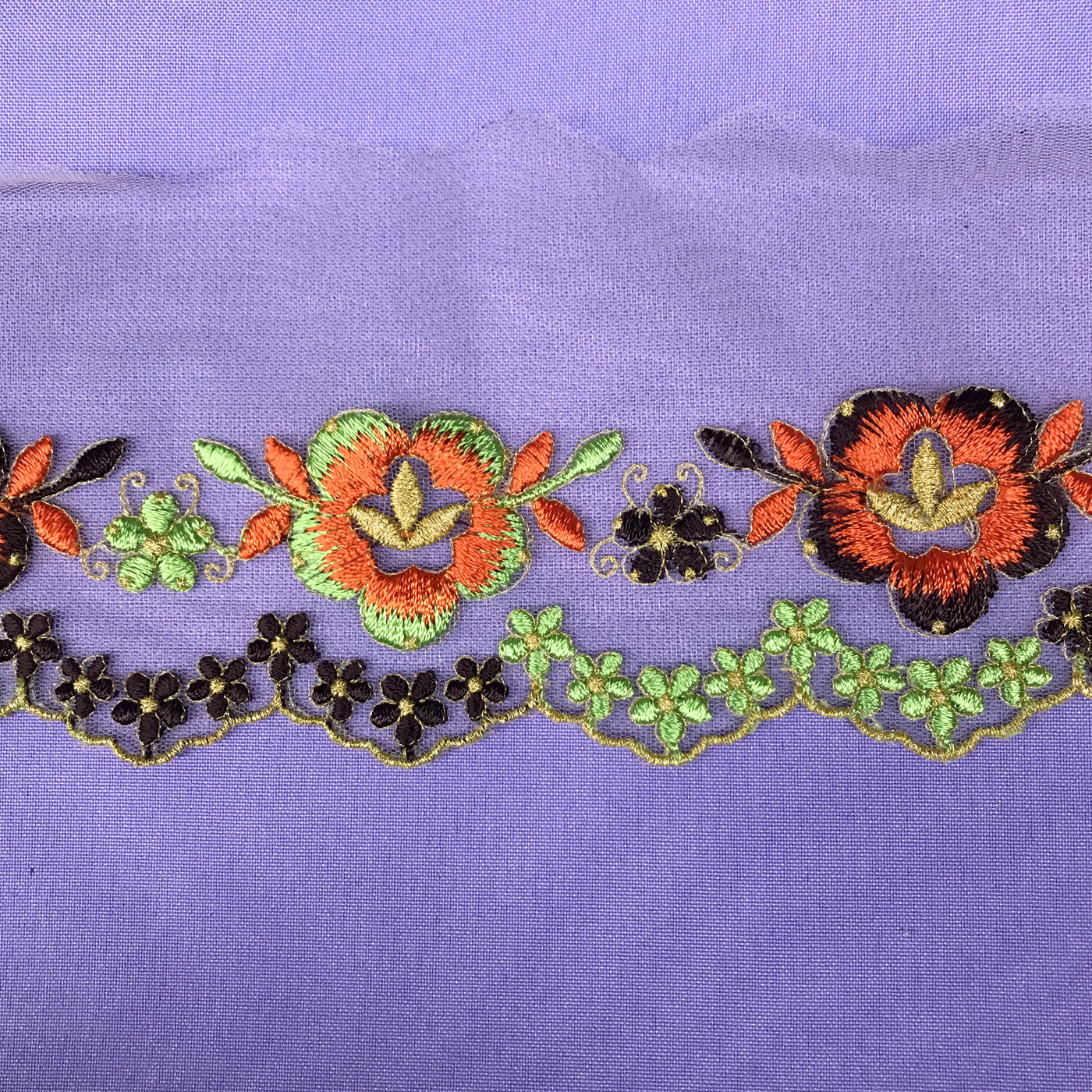 Recorte de encaje floral colorido bordado en malla de red 100% poliéster | Encaje EE. UU.