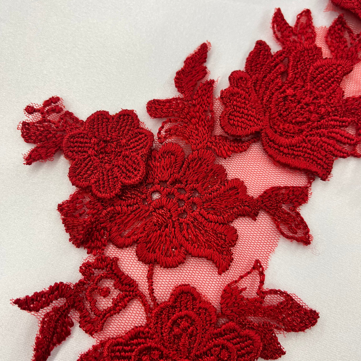 Aplique de encaje floral 3D bordado en malla de red 100% poliéster | Encaje EE. UU.